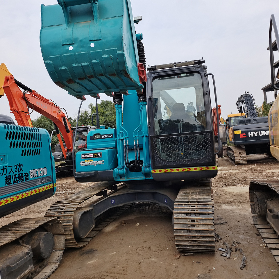 KOBELCO SK140 - Escavadora de rastos: foto 5 KOBELCO SK140 - Escavadora de rastos: foto 5