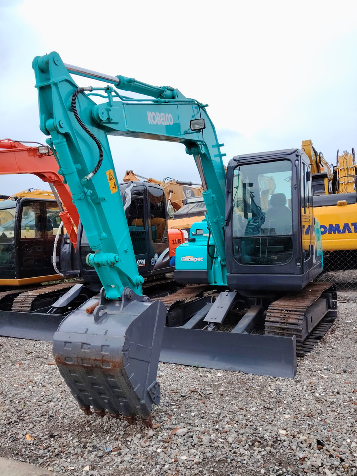 KOBELCO SK75 - Mini escavadeira: foto 1 KOBELCO SK75 - Mini escavadeira: foto 1