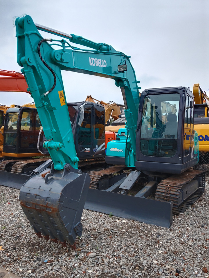 KOBELCO SK75 - Mini escavadeira: foto 2 KOBELCO SK75 - Mini escavadeira: foto 2