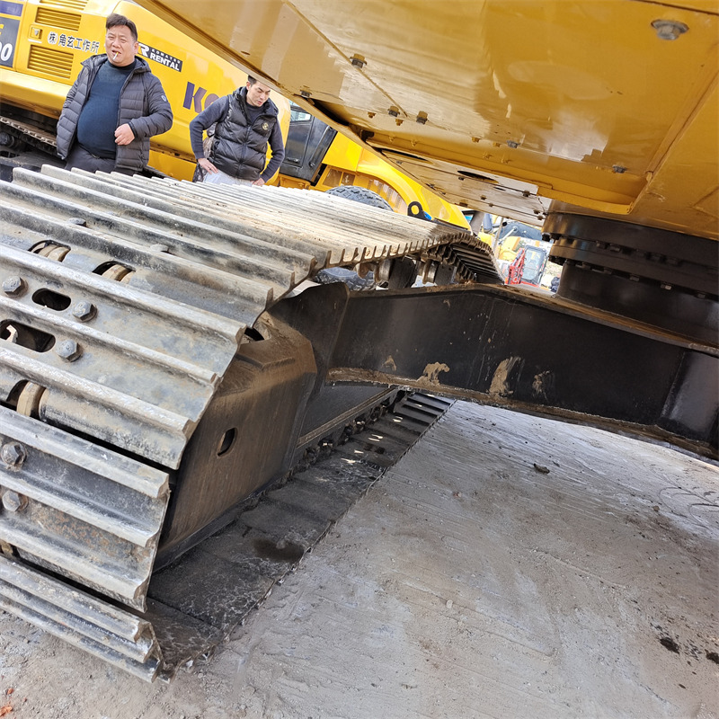 KOMATSU PC 220-8 N1 - Escavadora de rastos: foto 4 KOMATSU PC 220-8 N1 - Escavadora de rastos: foto 4