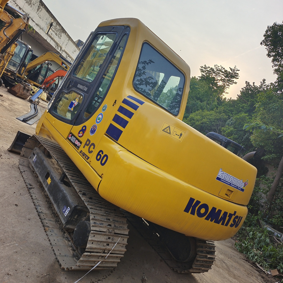 KOMATSU PC 60 - Mini escavadeira: foto 1 KOMATSU PC 60 - Mini escavadeira: foto 1