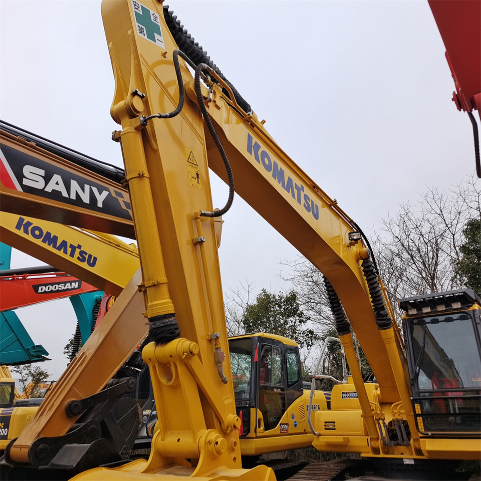 KOMATSU PC210LC-8 PC 210 LC - 8 - Escavadora de rastos: foto 2 KOMATSU PC210LC-8 PC 210 LC - 8 - Escavadora de rastos: foto 2