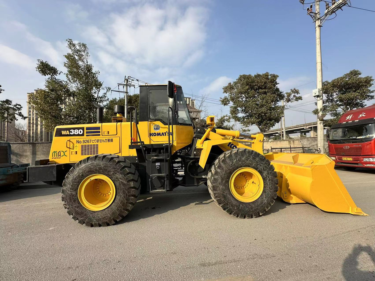 KOMATSU WA380 - Pá carregadora de rodas: foto 1 KOMATSU WA380 - Pá carregadora de rodas: foto 1