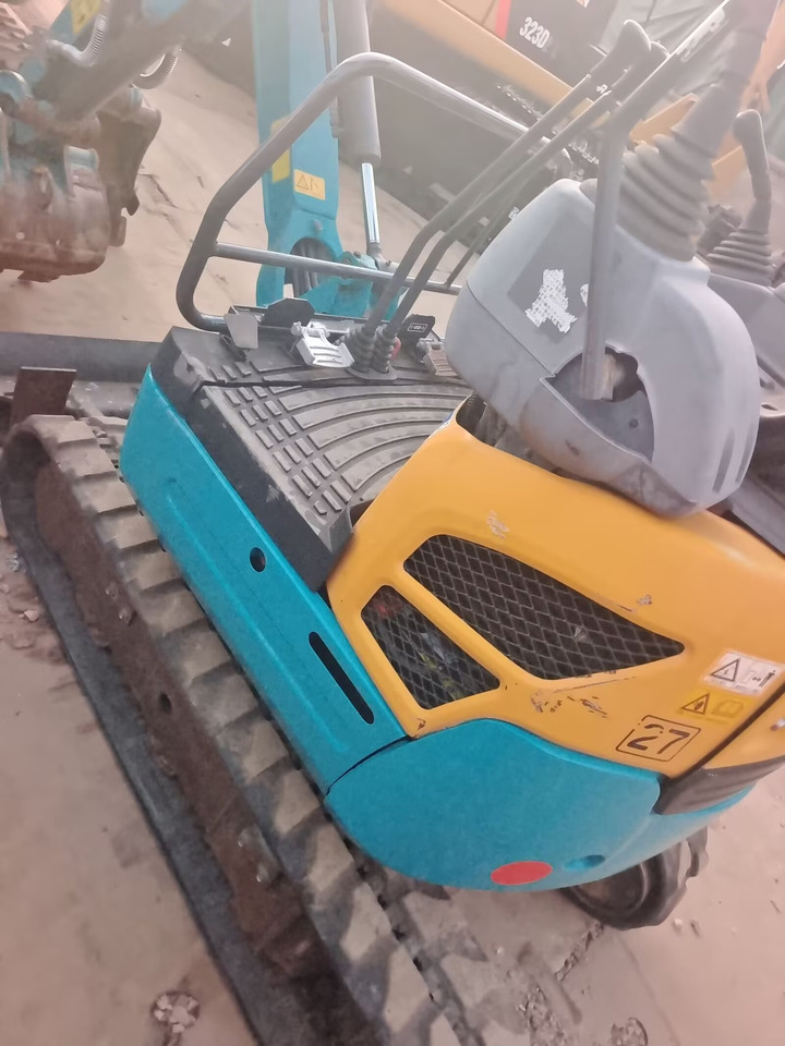 KUBOTA U17 - Mini escavadeira: foto 1 KUBOTA U17 - Mini escavadeira: foto 1