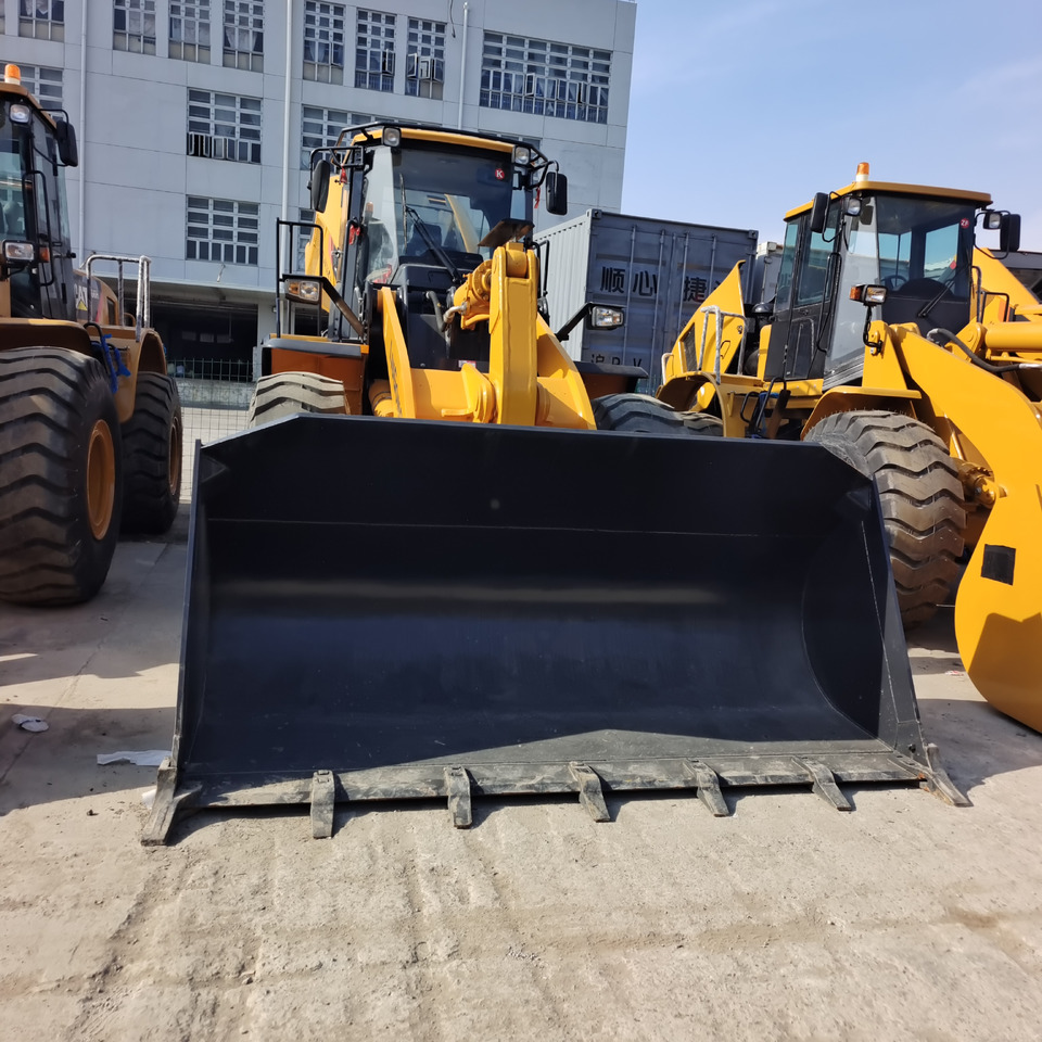 LIUGONG CLG 856H Clg862 6 Tons Front Wheel Loader Clg862h 856h Loaders with Good Condition Cheap Price for Sale - Pá carregadora de rodas: foto 1 LIUGONG CLG 856H Clg862 6 Tons Front Wheel Loader Clg862h 856h Loaders with Good Condition Cheap Price for Sale - Pá carregadora de rodas: foto 1
