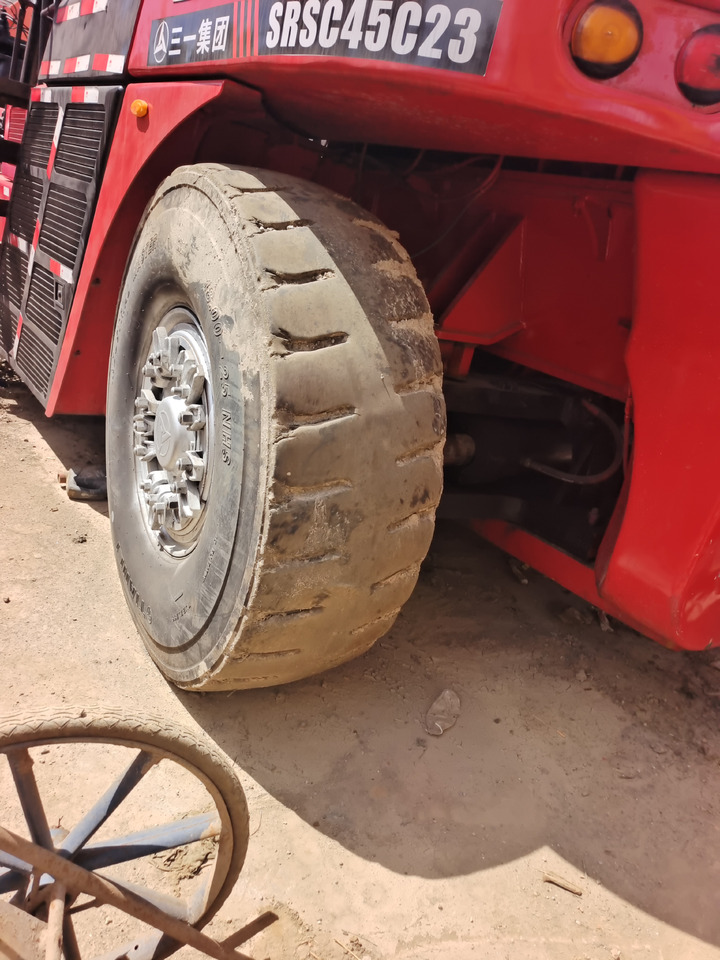 SANY SRSC45C23 45 TON - Reachstacker porta contentores: foto 5 SANY SRSC45C23 45 TON - Reachstacker porta contentores: foto 5