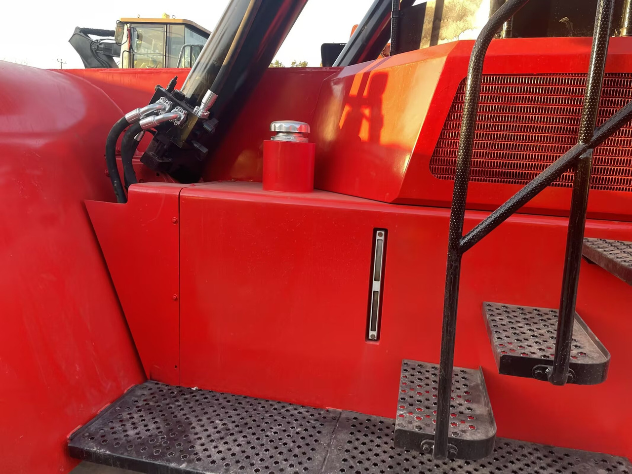 SANY SRSC45C30 - Reachstacker porta contentores: foto 3 SANY SRSC45C30 - Reachstacker porta contentores: foto 3