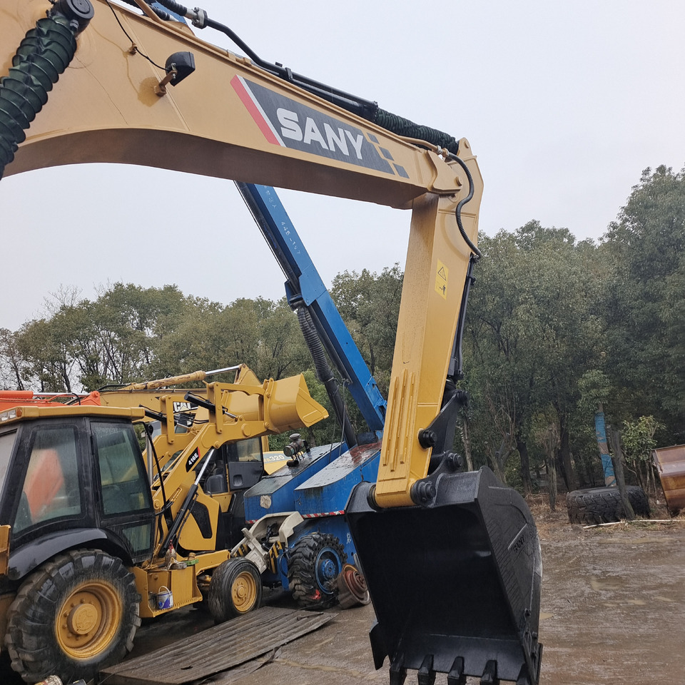 SANY SY215C - 9 - Escavadora de rastos: foto 4 SANY SY215C - 9 - Escavadora de rastos: foto 4