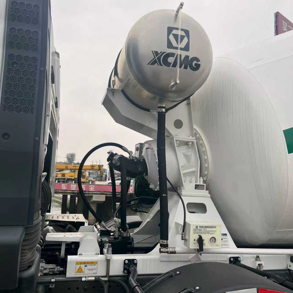 SINOTRUK HOWO TX350 EURO V Stage 5 - Camião betoneira: foto 3 SINOTRUK HOWO TX350 EURO V Stage 5 - Camião betoneira: foto 3