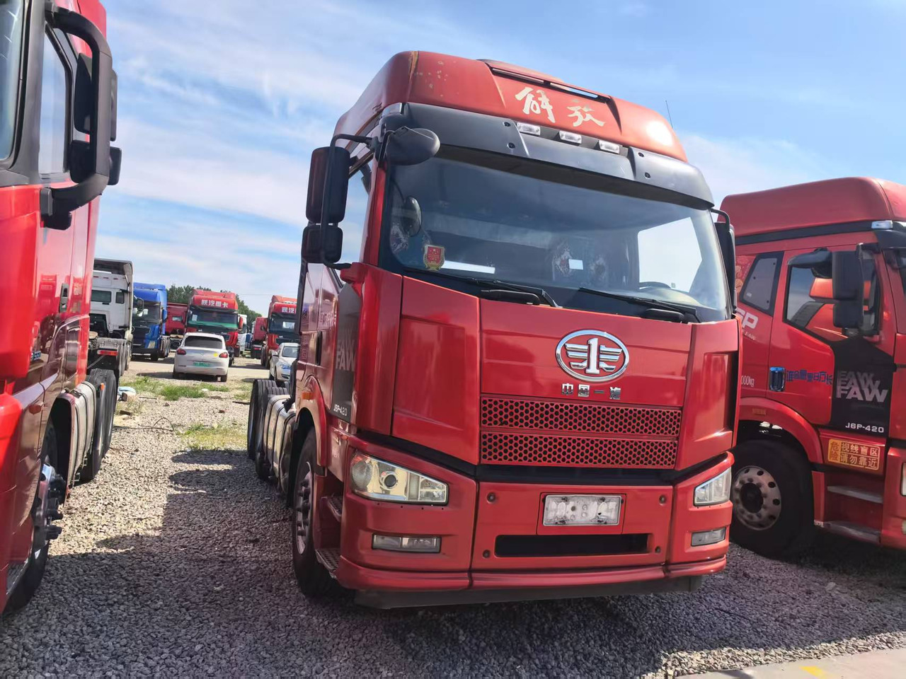 FAW JIEFANG 6*4 8*4 - Tractor: foto 2 FAW JIEFANG 6*4 8*4 - Tractor: foto 2