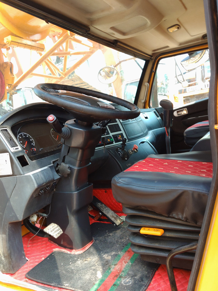 XCMG XCT50K 50 TON - Grua móvel: foto 3 XCMG XCT50K 50 TON - Grua móvel: foto 3