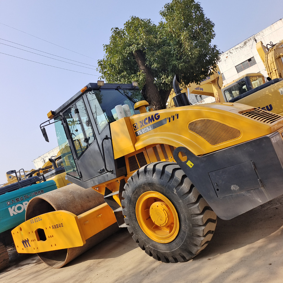 XCMG XS 203J - Compactador de asfalto: foto 2 XCMG XS 203J - Compactador de asfalto: foto 2