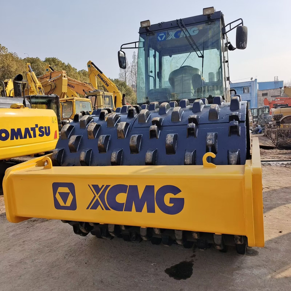 XCMG XS223J - Compactador de asfalto: foto 1 XCMG XS223J - Compactador de asfalto: foto 1