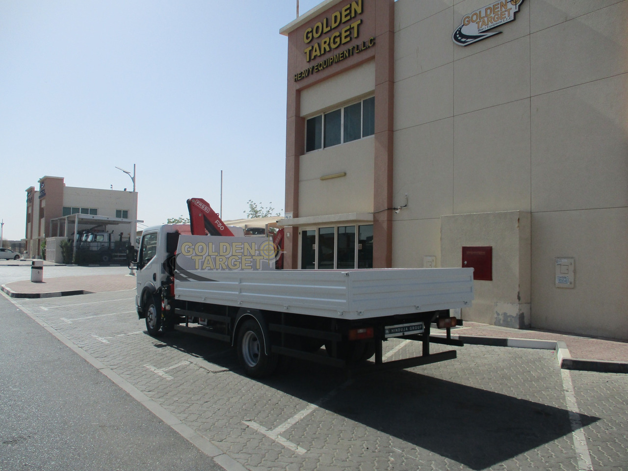 Ashok Leyland PARTNER LX 4x2 with Fassi F50A.022 Crane - Camião grua: foto 4 Ashok Leyland PARTNER LX 4x2 with Fassi F50A.022 Crane - Camião grua: foto 4