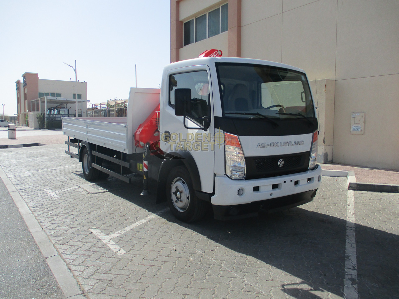 Ashok Leyland PARTNER LX 4x2 with Fassi F50A.022 Crane - Camião grua: foto 1 Ashok Leyland PARTNER LX 4x2 with Fassi F50A.022 Crane - Camião grua: foto 1
