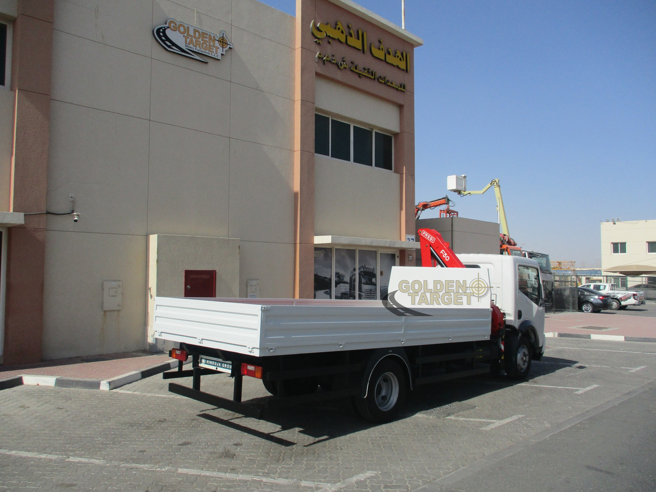 Ashok Leyland PARTNER LX 4x2 with Fassi F50A.022 Crane - Camião grua: foto 3 Ashok Leyland PARTNER LX 4x2 with Fassi F50A.022 Crane - Camião grua: foto 3
