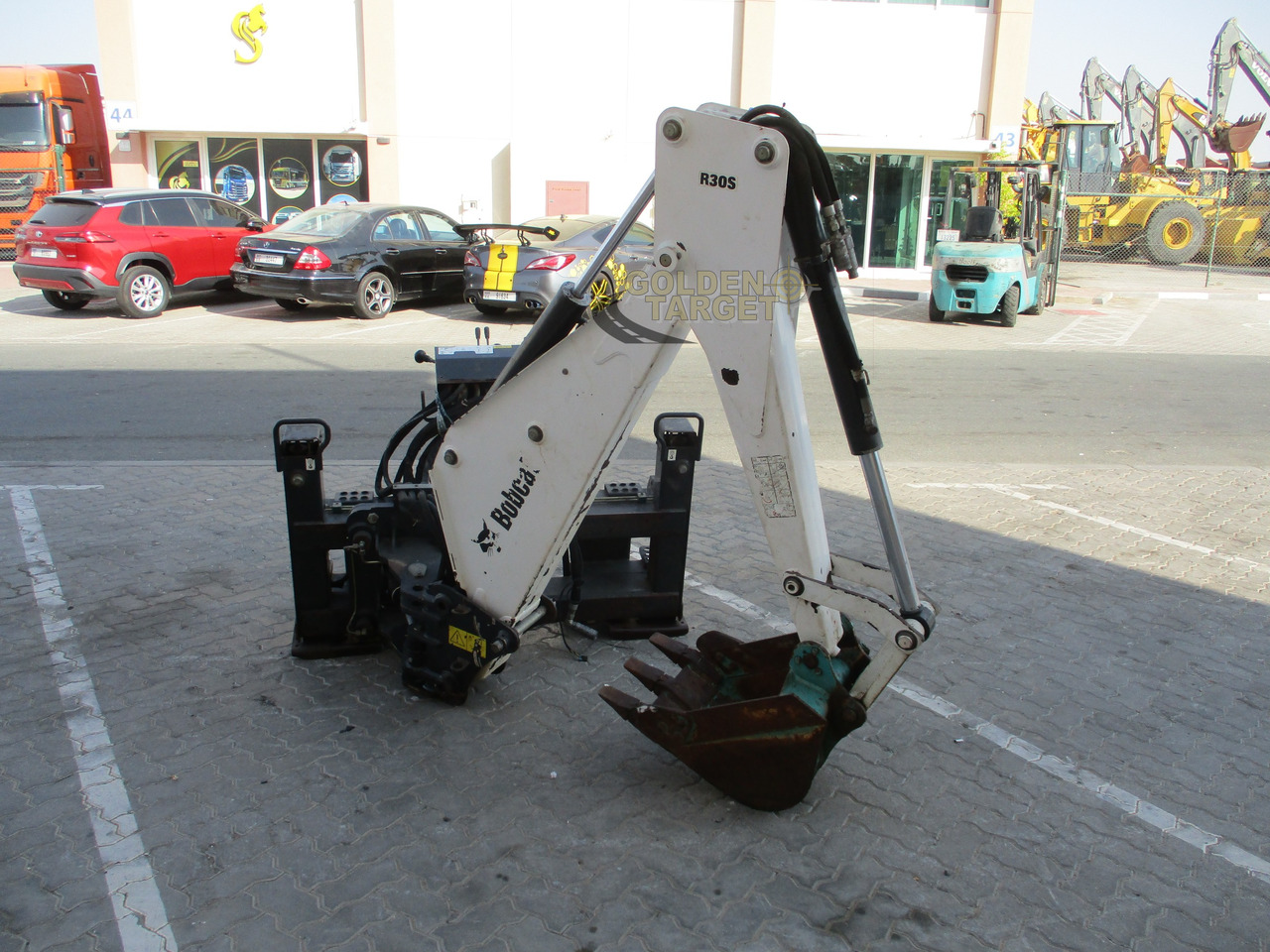BOBCAT Skid Steer R30S Backhoe Attachment - Balde para carregadeiras por Mini pá carregadora: foto 1 BOBCAT Skid Steer R30S Backhoe Attachment - Balde para carregadeiras por Mini pá carregadora: foto 1