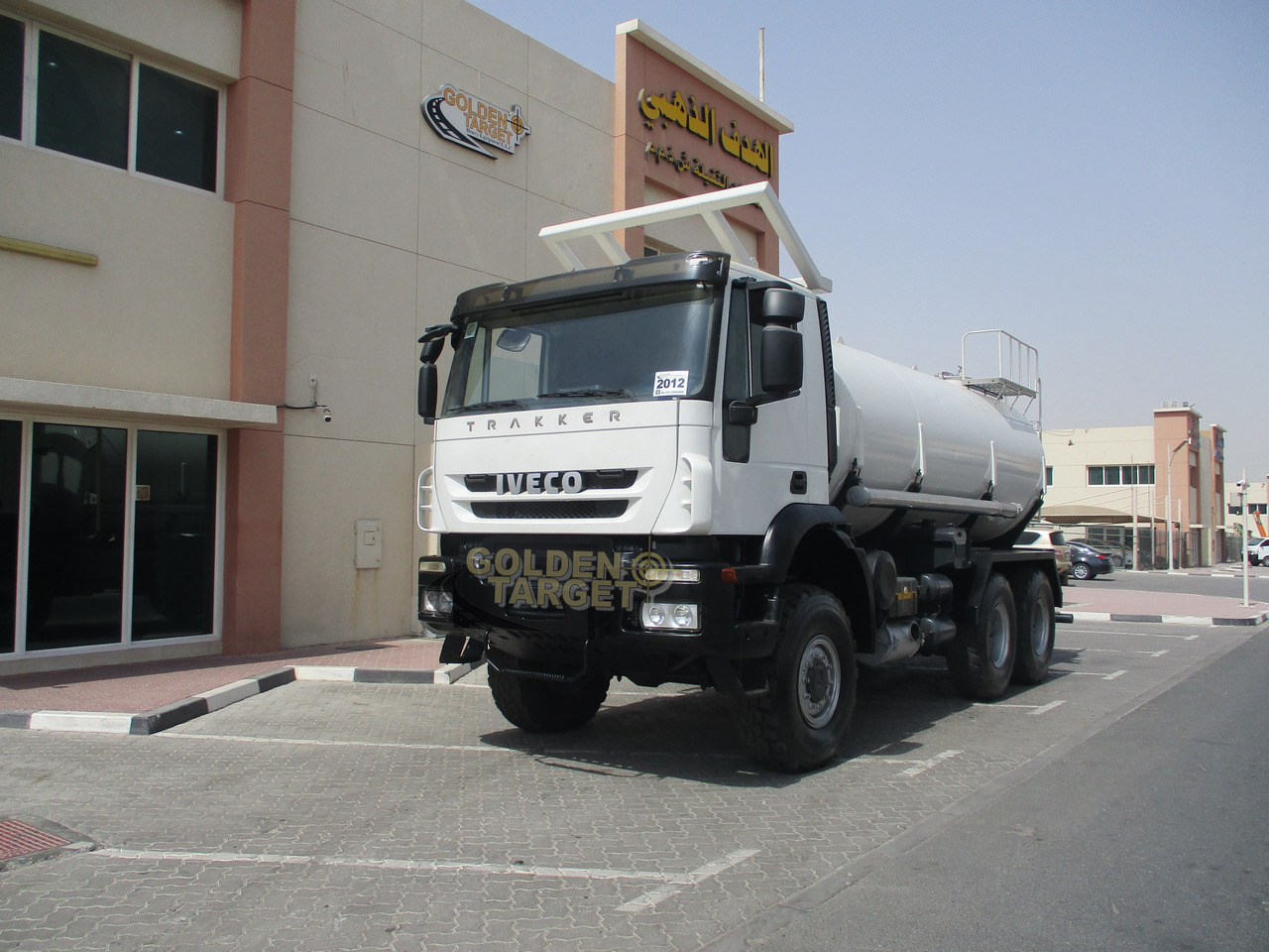 IVECO TRAKKER 380 6x6 Tanker - Caminhão tanque: foto 2 IVECO TRAKKER 380 6x6 Tanker - Caminhão tanque: foto 2