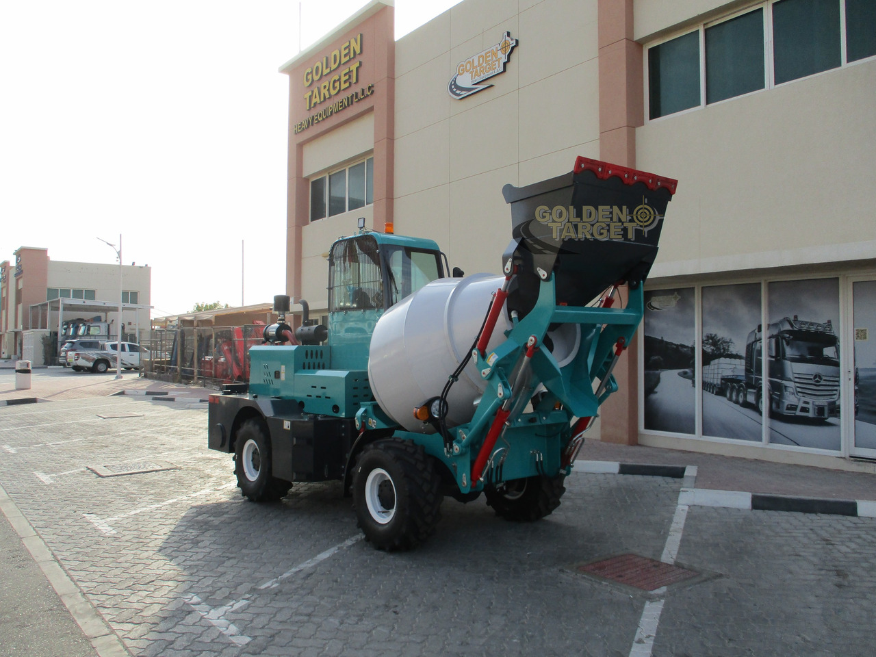 LGCM H15 Self Loading Mixer - Camião betoneira: foto 1 LGCM H15 Self Loading Mixer - Camião betoneira: foto 1