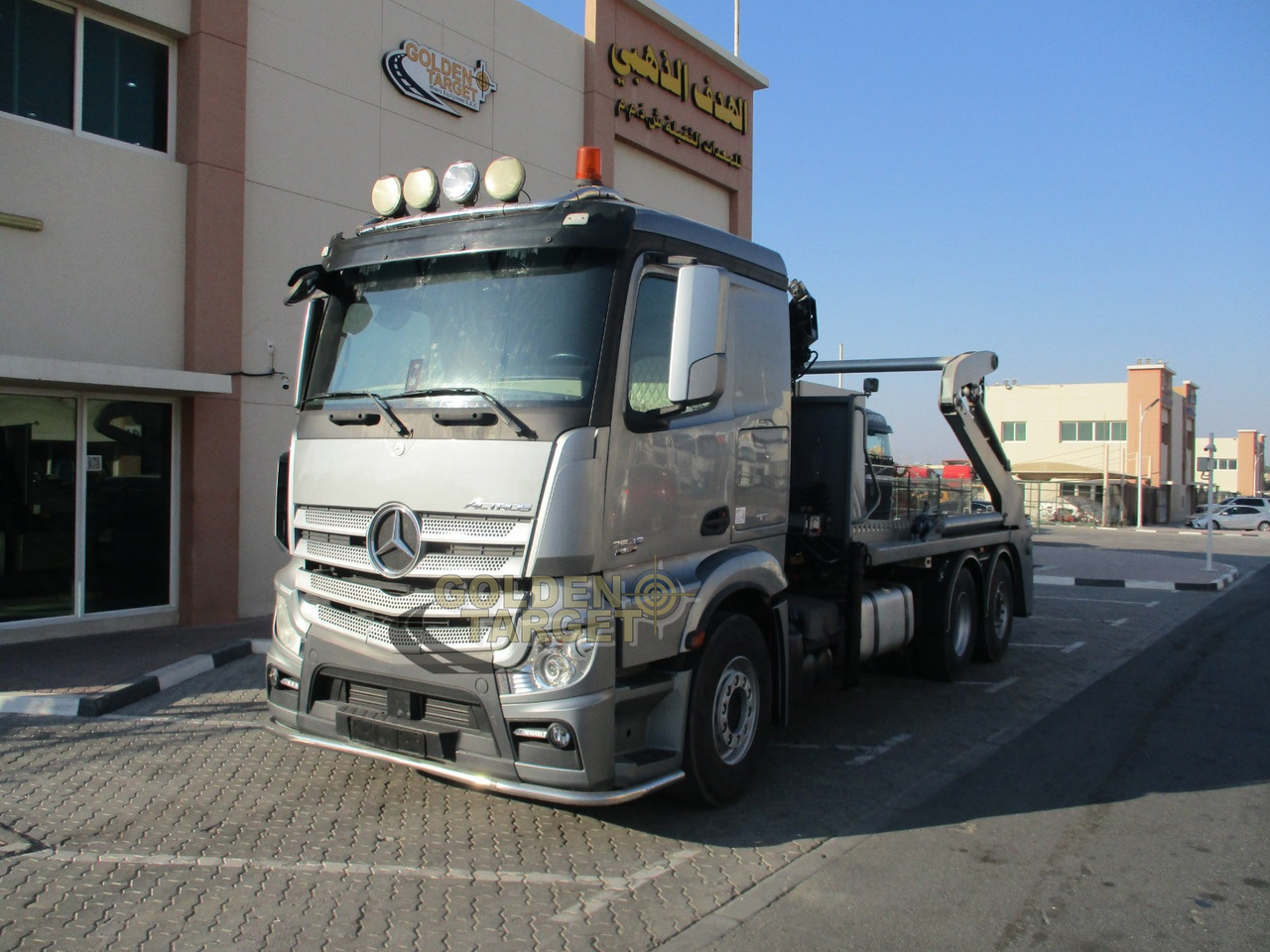 MERCEDES-BENZ 2642 6×2 DOUBLE SKIP LOADER with HIAB Crane - Camião multibenne: foto 2 MERCEDES-BENZ 2642 6×2 DOUBLE SKIP LOADER with HIAB Crane - Camião multibenne: foto 2