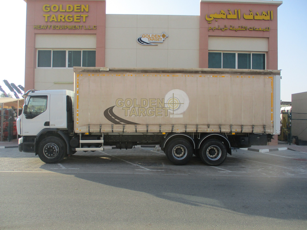 Camião de lona Renault KERAX 380 Curtainsider Truck: foto 6