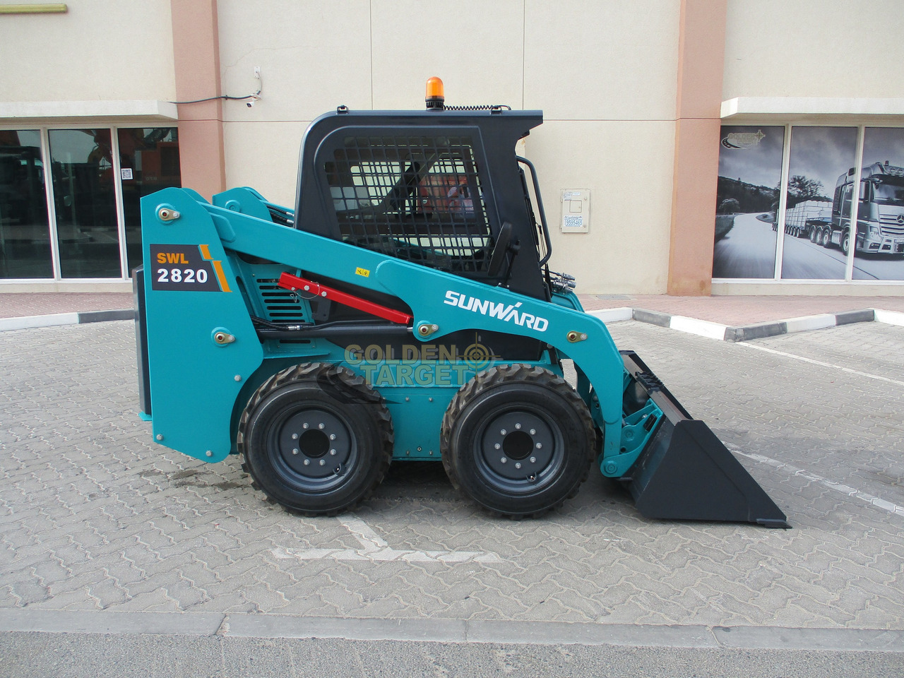 SUNWARD SWL2820 Skid Steer - Mini pá carregadora: foto 5 SUNWARD SWL2820 Skid Steer - Mini pá carregadora: foto 5