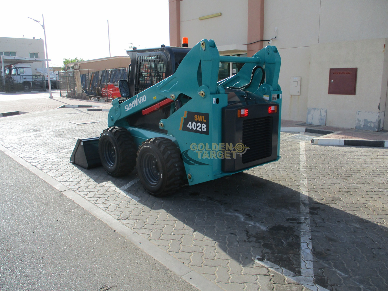 SUNWARD SWL4028 Skid Steer Loader - Mini pá carregadora: foto 4 SUNWARD SWL4028 Skid Steer Loader - Mini pá carregadora: foto 4