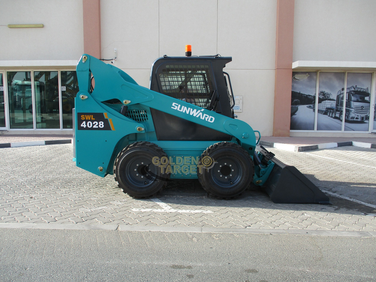 SUNWARD SWL4028 Skid Steer - Mini pá carregadora: foto 5 SUNWARD SWL4028 Skid Steer - Mini pá carregadora: foto 5