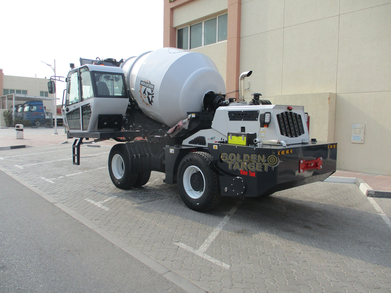 Solution H35 Self Loading Mixer - Camião betoneira: foto 1 Solution H35 Self Loading Mixer - Camião betoneira: foto 1
