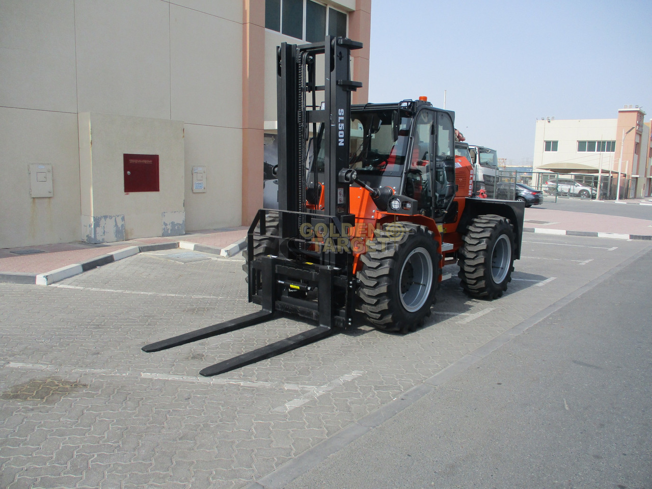 Solution SL50N Rough Terrain Forklift - Empilhadeira a diesel: foto 2 Solution SL50N Rough Terrain Forklift - Empilhadeira a diesel: foto 2