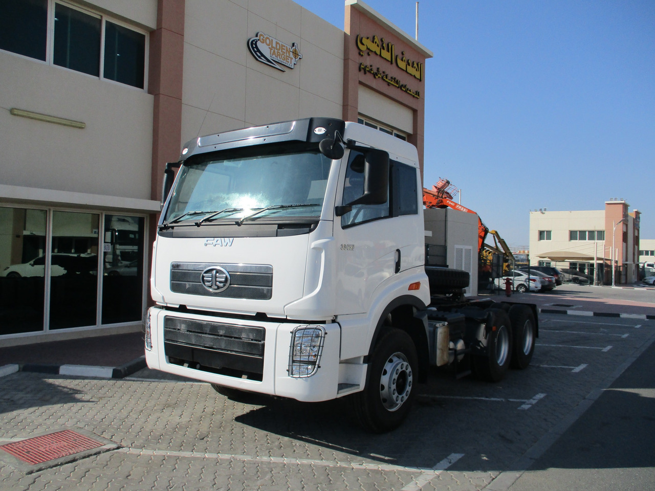 FAW 4181P2K15 6x4 Head Truck - Tractor: foto 2 FAW 4181P2K15 6x4 Head Truck - Tractor: foto 2