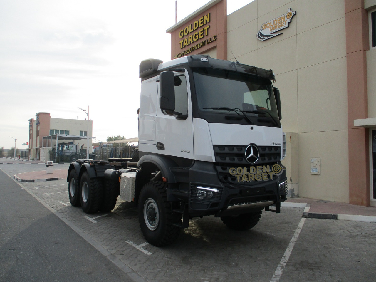Mercedes-Benz Arocs 3342 6x6 Head Truck - Tractor: foto 1 Mercedes-Benz Arocs 3342 6x6 Head Truck - Tractor: foto 1