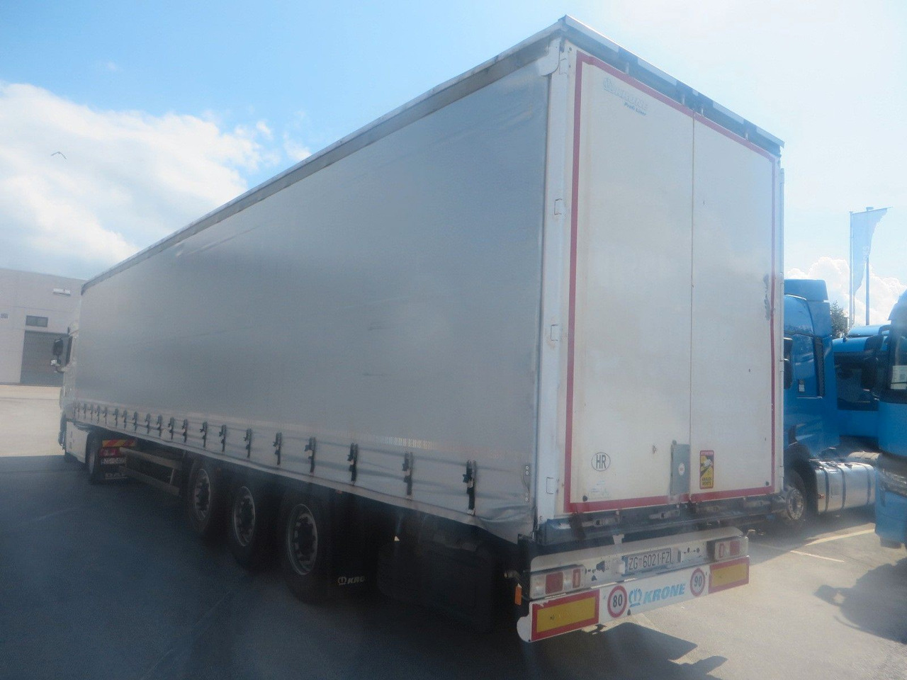 Krone TILT SEMITRAILER 2015 - Semi-reboque de lona: foto 4 Krone TILT SEMITRAILER 2015 - Semi-reboque de lona: foto 4