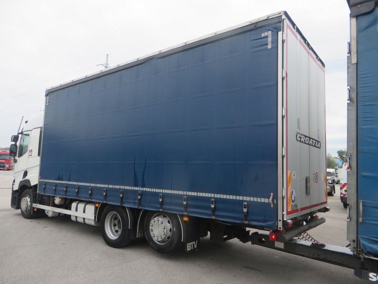 Renault T480 SC 6x2 Tandem jumbo 116m3 - Camião de lona: foto 5 Renault T480 SC 6x2 Tandem jumbo 116m3 - Camião de lona: foto 5