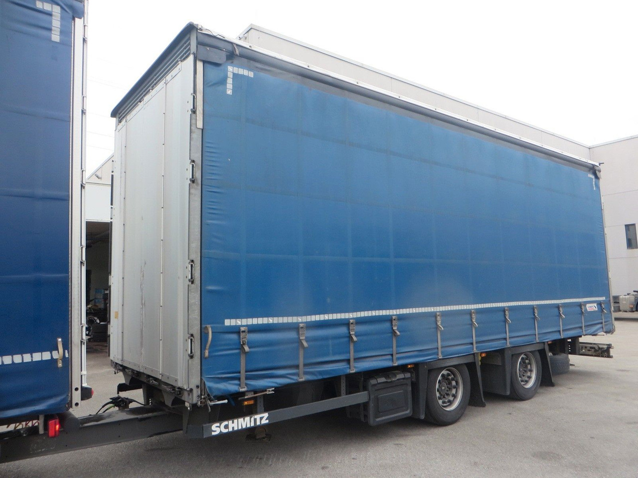Camião de lona Renault T480 SC 6x2 Tandem jumbo 116m3: foto 17