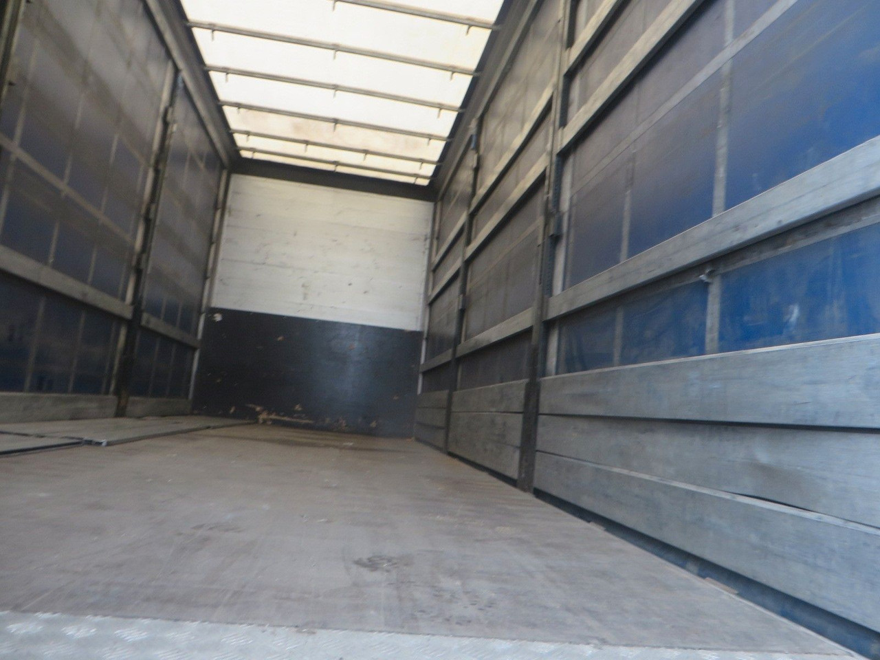 Camião de lona Renault T480 SC 6x2 Tandem jumbo 116m3: foto 9