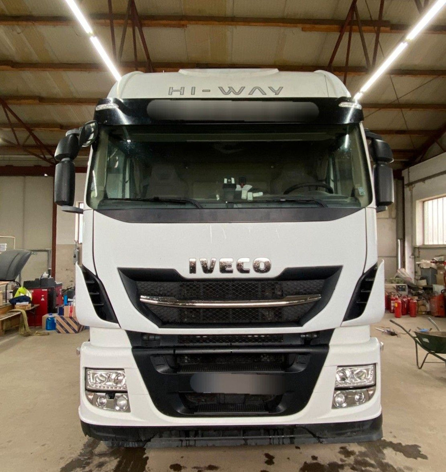 Iveco Stralis 460 Hi-Way 4x2Tractor -Tipper hydraulic - Tractor: foto 1 Iveco Stralis 460 Hi-Way 4x2Tractor -Tipper hydraulic - Tractor: foto 1