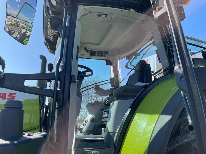 Claas Arion 650 - Trator: foto 2 Claas Arion 650 - Trator: foto 2