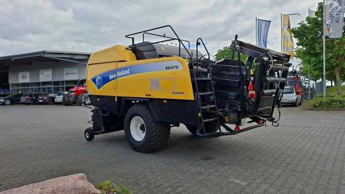 New Holland BB 9070 R - Enfardadeira de fardos quadrados: foto 3 New Holland BB 9070 R - Enfardadeira de fardos quadrados: foto 3
