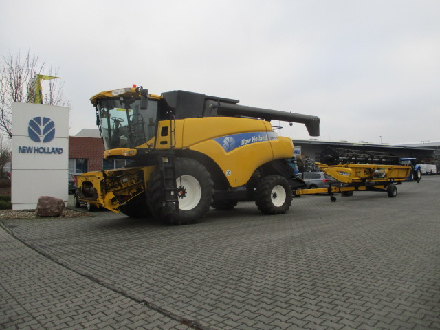 New Holland CR 9060 Elevation - Ceifeira debulhadora: foto 3 New Holland CR 9060 Elevation - Ceifeira debulhadora: foto 3