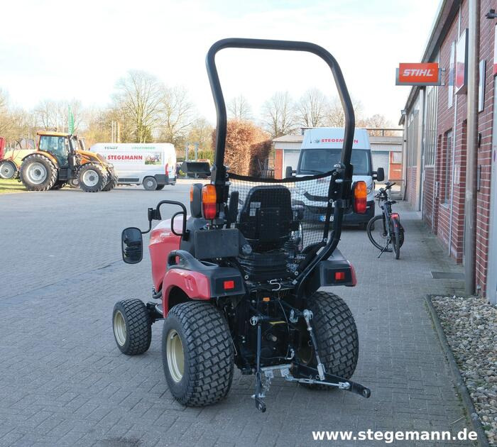 Yanmar SA221 - Trator: foto 4 Yanmar SA221 - Trator: foto 4