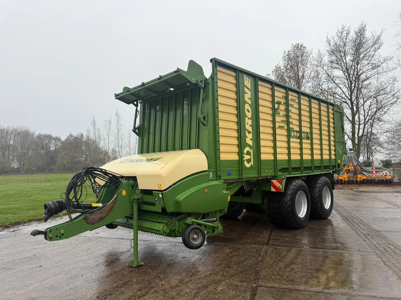 Krone ZX 450 GL Ladewagen 1996 vrachten! Opraapwagen - Máquina agrícola: foto 2 Krone ZX 450 GL Ladewagen 1996 vrachten! Opraapwagen - Máquina agrícola: foto 2