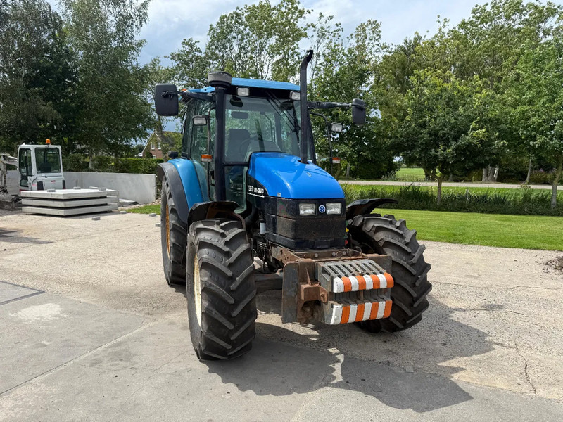 New Holland TS90 TS 90 Trekker ex Overheid - Trator: foto 2 New Holland TS90 TS 90 Trekker ex Overheid - Trator: foto 2