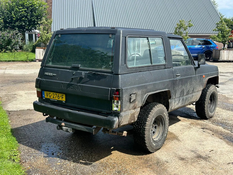 Nissan Patrol Patrol R 2.8 Turbo Diesel GRIJS KENTEKEN YOUNG TIMER - Automóvel: foto 4 Nissan Patrol Patrol R 2.8 Turbo Diesel GRIJS KENTEKEN YOUNG TIMER - Automóvel: foto 4