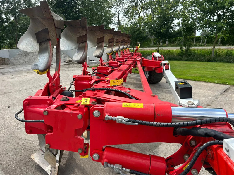 Pottinger 8 schaar wentelploeg getrokken Servo S 6.50 P N 8 Schar 8102/46W - Arado: foto 3 Pottinger 8 schaar wentelploeg getrokken Servo S 6.50 P N 8 Schar 8102/46W - Arado: foto 3