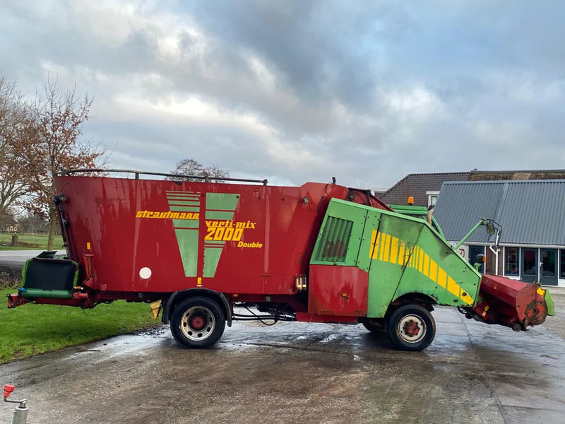 Strautmann VM 2000 D zelfrijdende mengwagen verti mix 2000 - Equipamento de gado: foto 5 Strautmann VM 2000 D zelfrijdende mengwagen verti mix 2000 - Equipamento de gado: foto 5