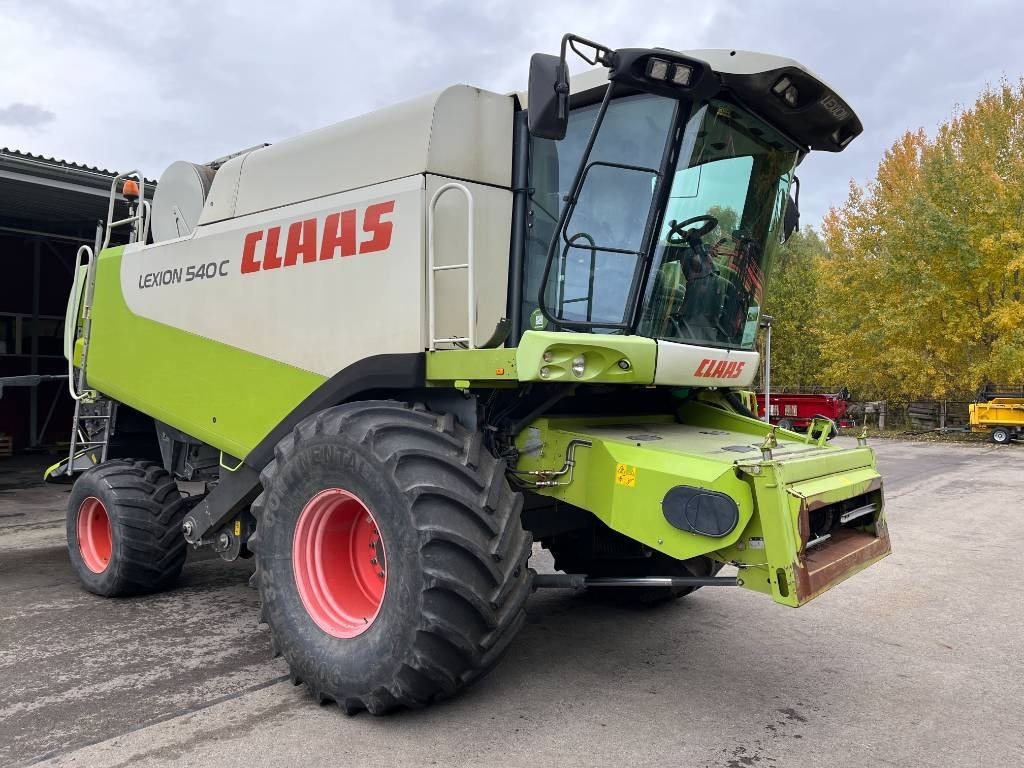 Claas Lexion 540 C - Ceifeira debulhadora: foto 1 Claas Lexion 540 C - Ceifeira debulhadora: foto 1