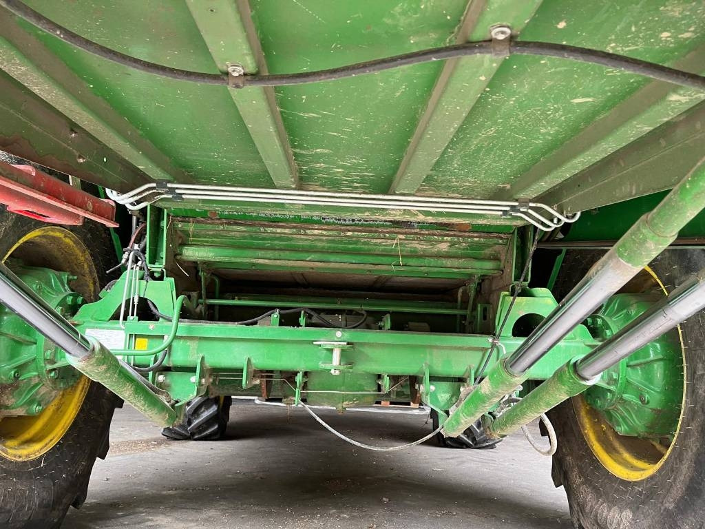 John Deere W 440 - Ceifeira debulhadora: foto 2 John Deere W 440 - Ceifeira debulhadora: foto 2