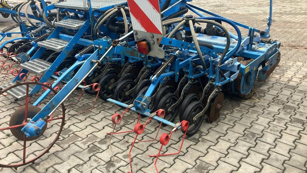 Lemken Solitair 8/400-DS 150 + Zirkon 12/400 - Semeadeira: foto 4 Lemken Solitair 8/400-DS 150 + Zirkon 12/400 - Semeadeira: foto 4