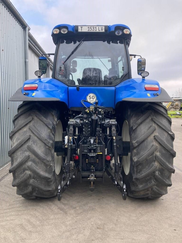 New Holland T 8.320 AC - Trator: foto 4 New Holland T 8.320 AC - Trator: foto 4